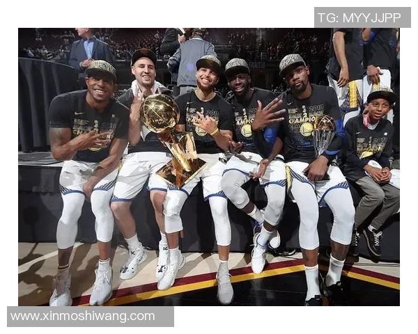 勇士与爵士首场对决精彩回顾全场录像分析与亮点解读