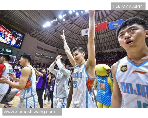 CBA精彩对决11月4日广东队迎战新疆队全力争胜展现篮球魅力