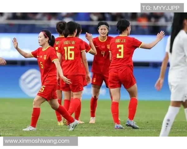 中国女足迎战朝鲜队8月22日激情对决展现巾帼风采